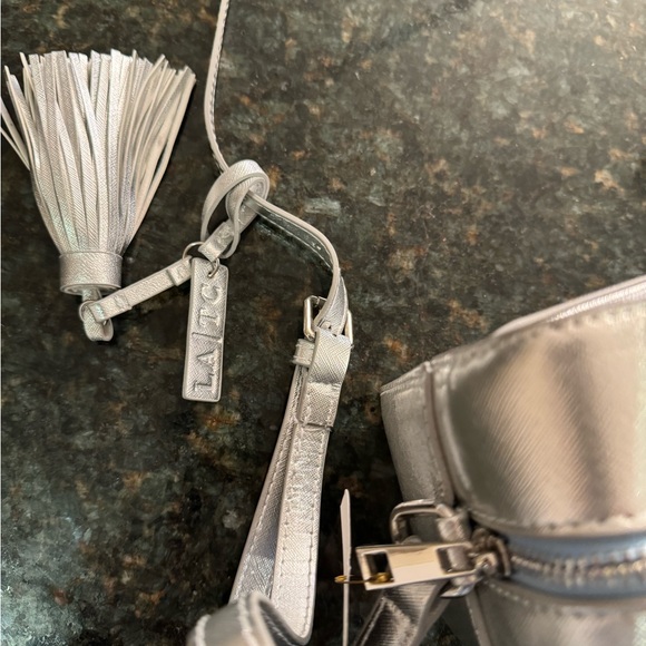 LA/TC Sliver Crossbody Bag Strap Length 25”inch drop w/adjustable buckle strap - Picture 3 of 4